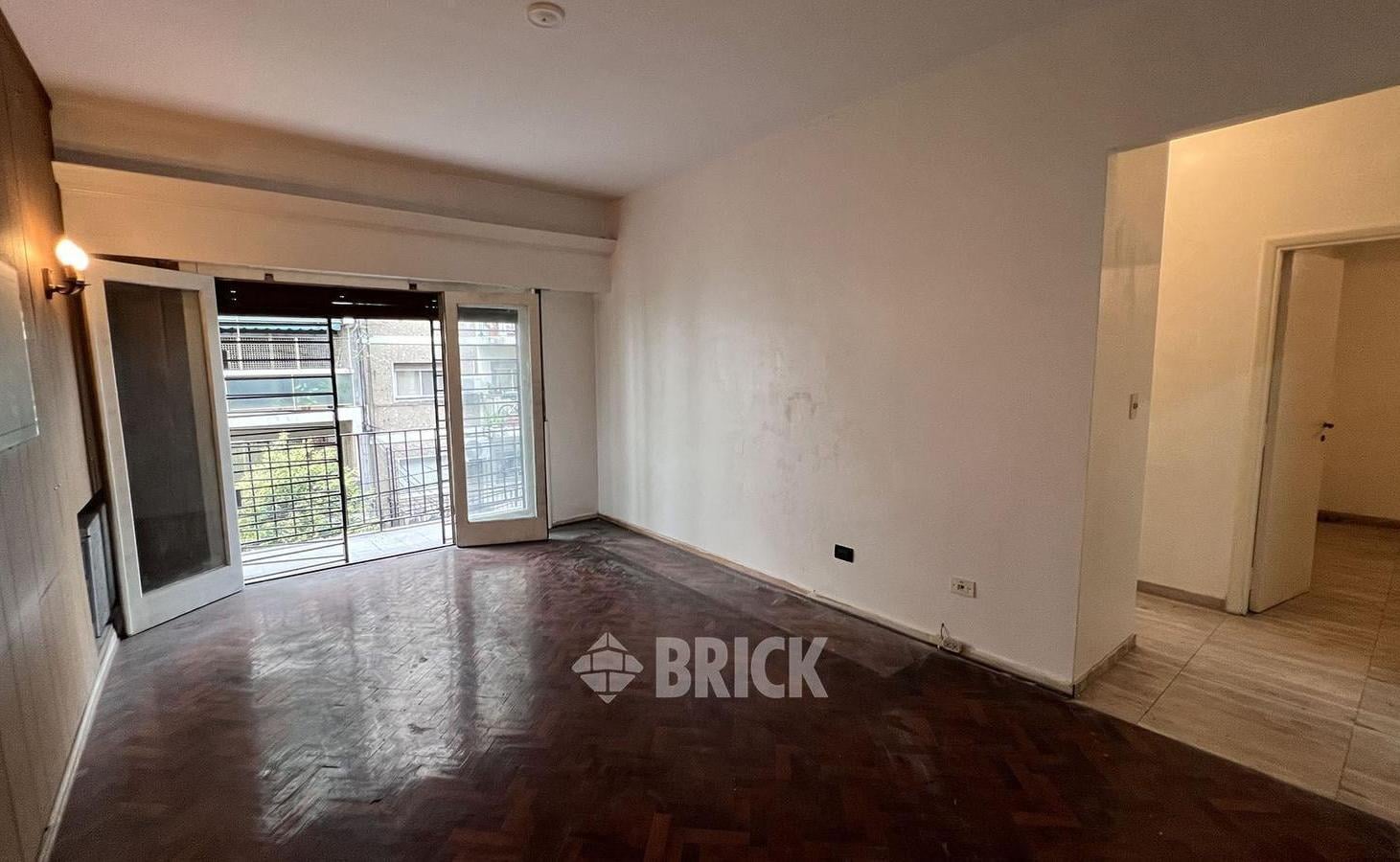 PASTEUR Y AV. CORDOBA - FRENTE 71 M2 BALCON TODO SOL DOBLE ENTRADA