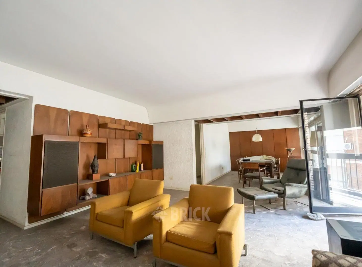 PISO C/DEP EN AYACUCHO Y AV. ALVEAR - FTE Y CFTE COCHERA BAULERA BALCON V/ABIERTA TODO SOL 3