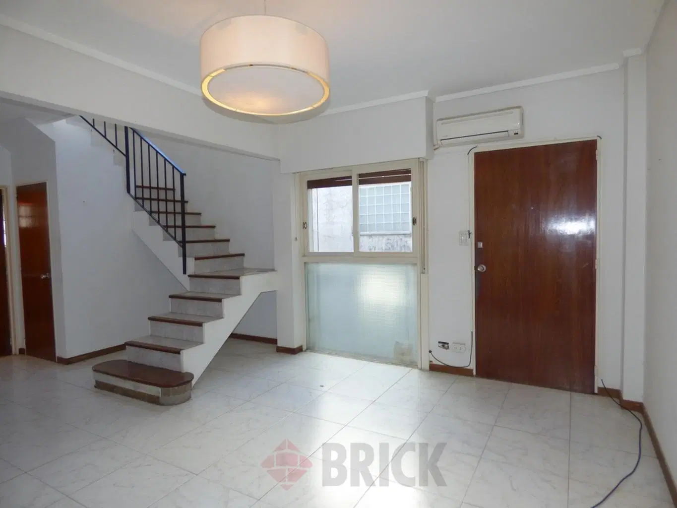 SEMIP EN DUPLEX EN PARAGUAY AL 3500 - TODO SOL PALIER PRIVADO DOBLE ENTRADA GRAN COCINA COMEDOR 1