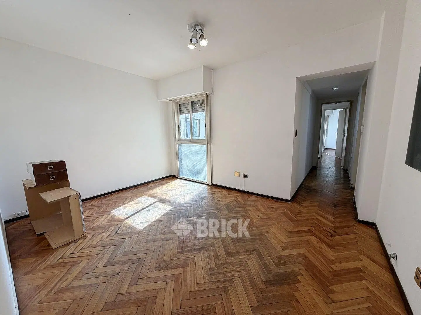 SUIPACHA Y AV. CORDOBA - IMPECABLE 2 BALCONES TODO SOL TODO EXTERNO 2