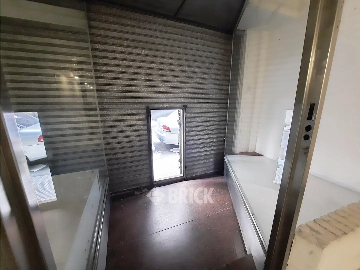 LOCAL A LA CALLE EN SARMIENTO AL 1500 - 50 M2 PATIO TOILETTE 5