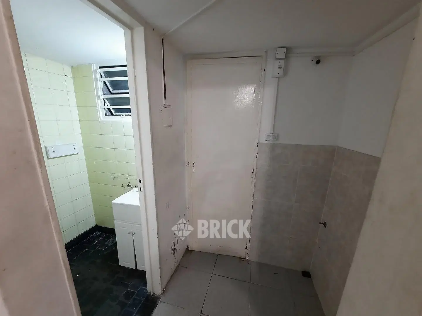 LOCAL A LA CALLE EN SARMIENTO AL 1500 - 50 M2 PATIO TOILETTE 8