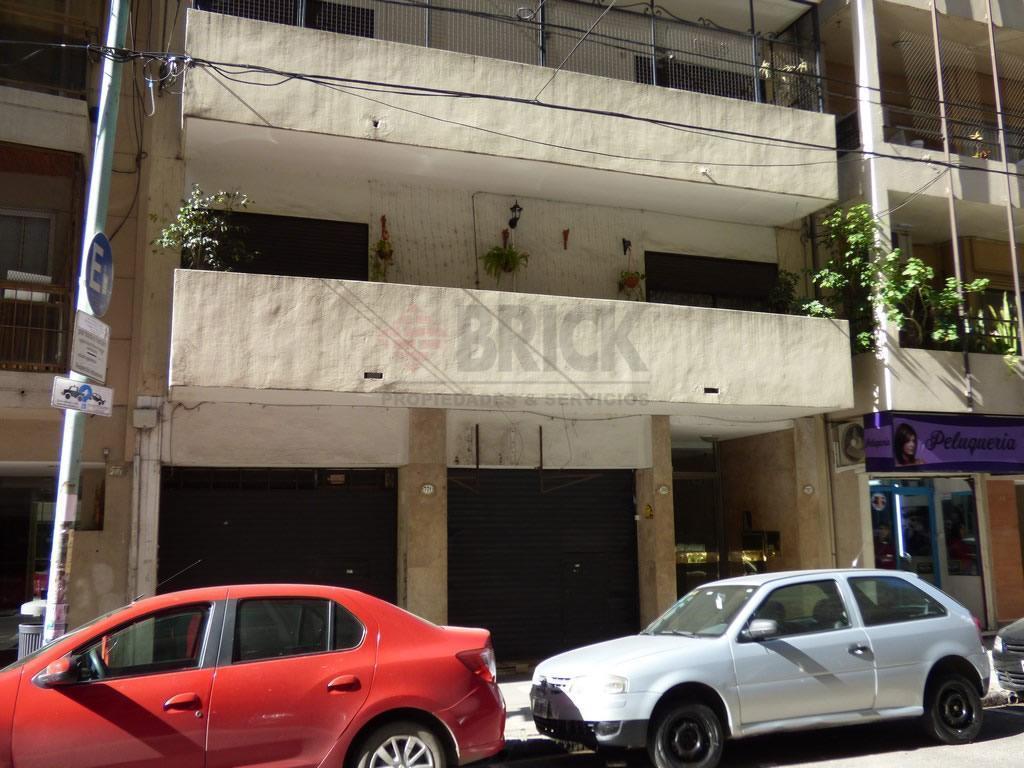 LOCAL A LA CALLE APTO TODO DESTINO EN PASO Y AV. CORDOBA - SOTANO 2 BAÑOS COMPARTIMENTADOS