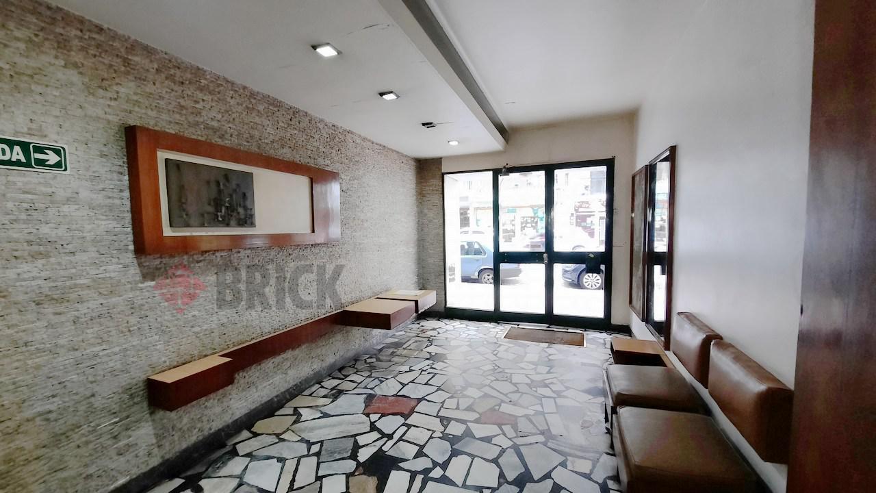 PARAGUAY Y AV. CORONEL DIAZ - MINI ESCRIT 48 M2 T/A NUEVO AMPLIO PATIO