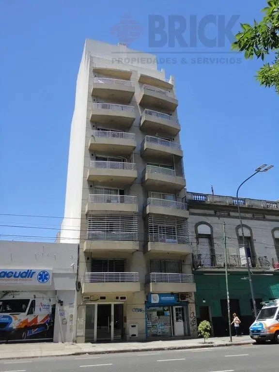 AV. ENTR RIOS AL 1300 - IMPECABLE BALCON FRENTE TODO SOL 2