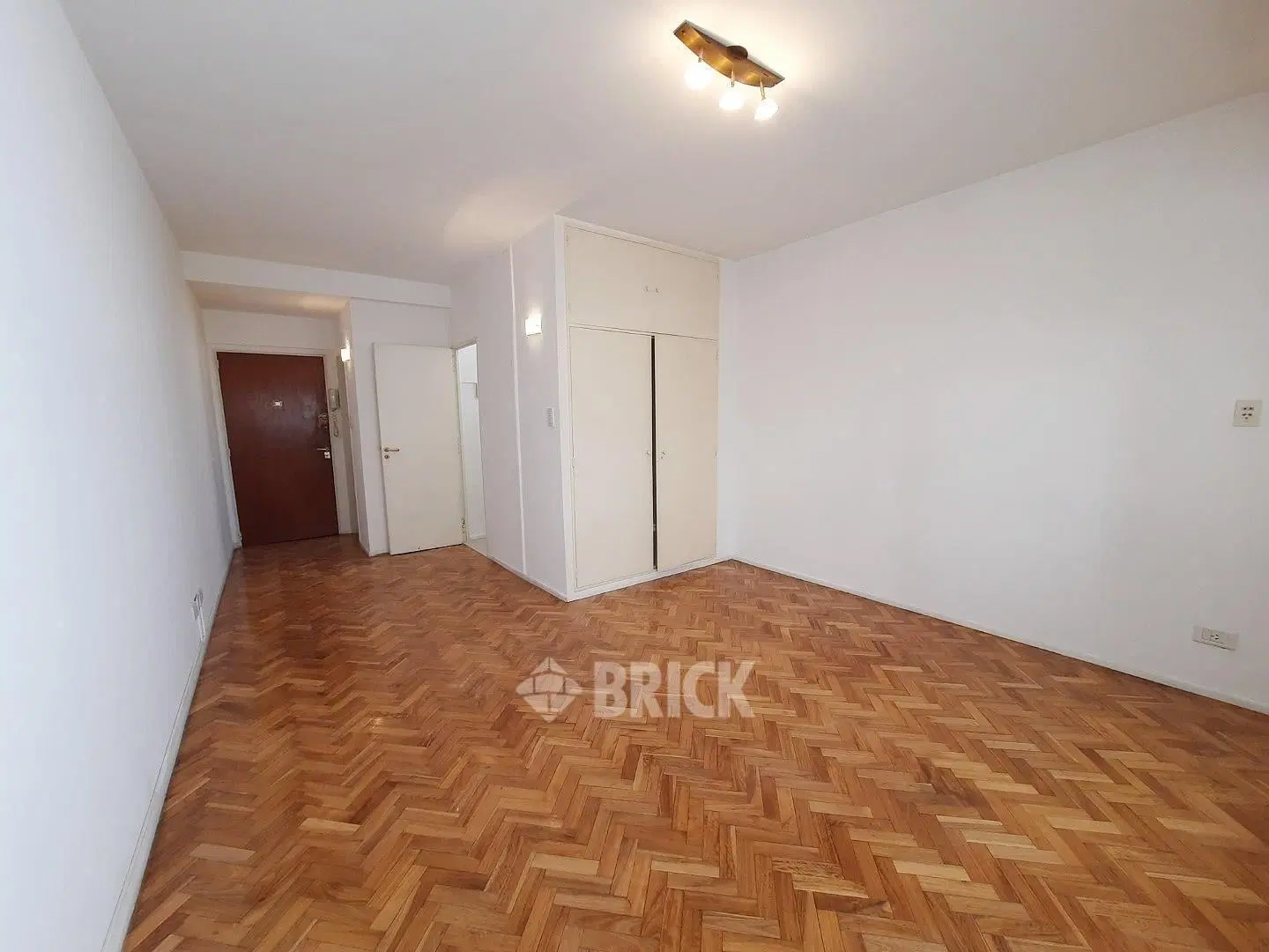 AV. SANTA FE AL 3300 - TODO SOL BAÑO Y COCINA COMPLETOS 4