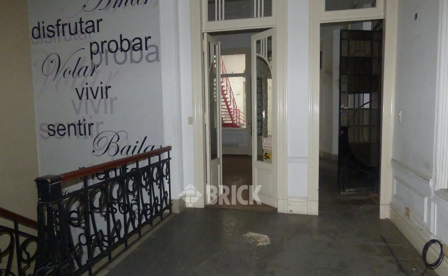 VENTA EN BLOCK EN LOTE DE 8.66X25.75 MTS EN PUEYRREDON Y SANTA FE - ESPECT LOCAL Y 2 PH C/ENTR INDEP 5