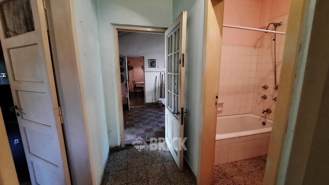 Foto de CASA TIPO CHALET COLONIAL EN ESPECT LOTE DE 20X35.35 MTS - 707 M2 DE, imagen 3