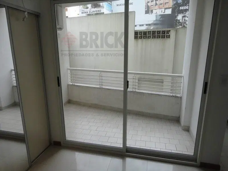 SEMIPISO DIVISIBLE EN ACHAVAL AL 300 - IMPECABLE BALCON TODO SOL APTO PROFESIONAL 5