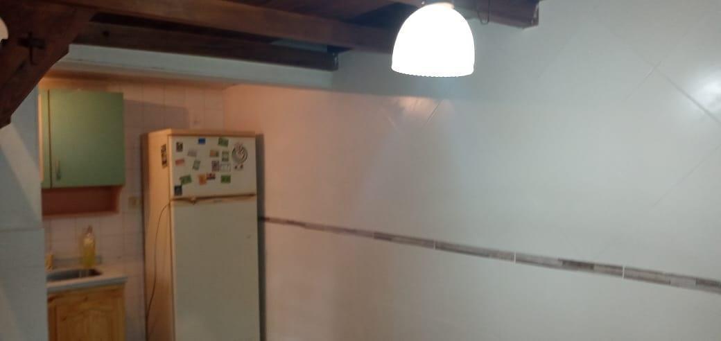 Foto de PH S/EXP EN SARANDI AL 100 - 71 M2 TOT CONTRAFRENTE AMPLIO PATIO IMPECABLE TODO SOL, imagen 3