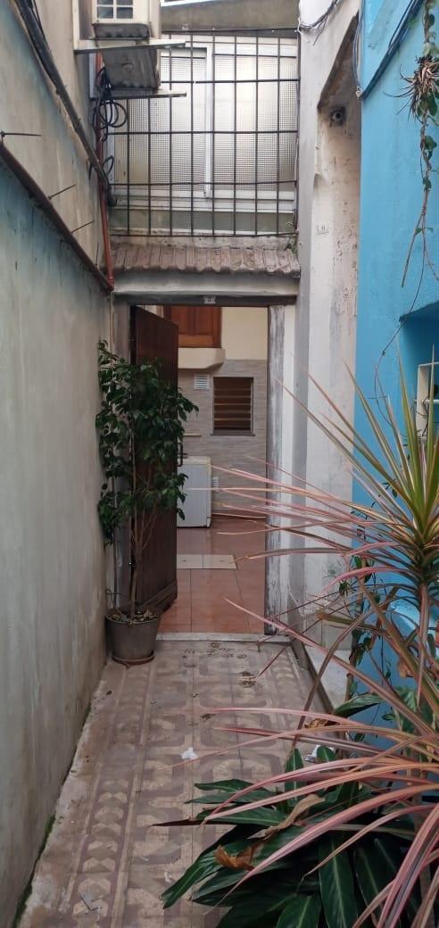 Foto de PH S/EXP EN SARANDI AL 100 - 71 M2 TOT CONTRAFRENTE AMPLIO PATIO IMPECABLE TODO SOL, imagen 5