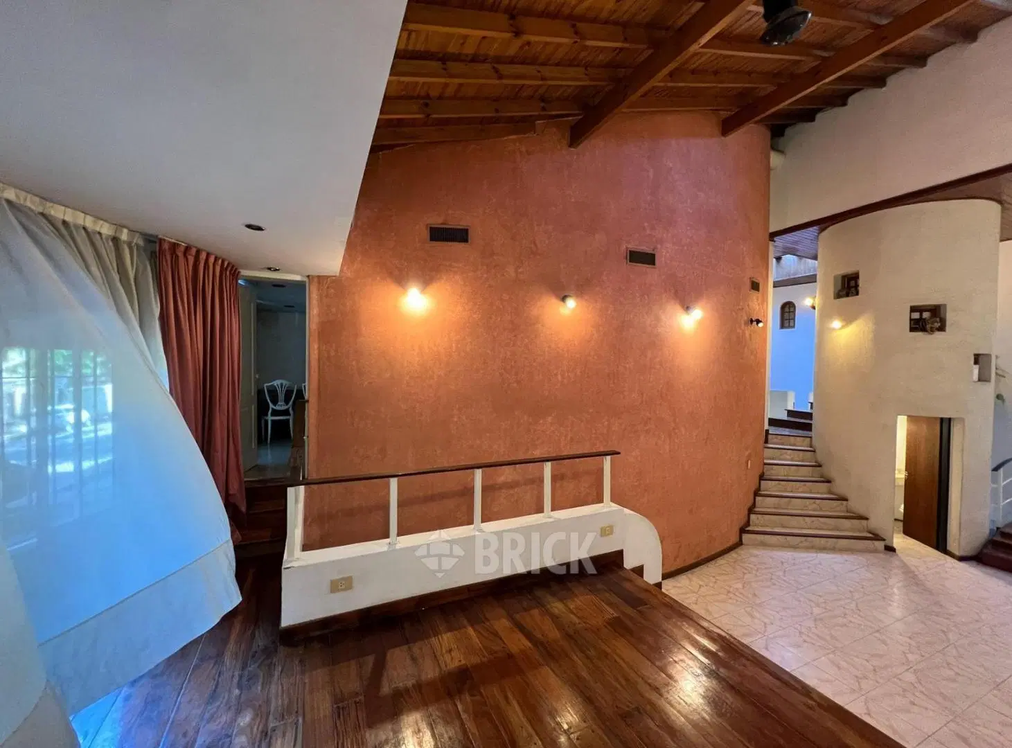 ESPECT CASA EN COCHABAMBA AL 2700 - GARAGE P/2 AUTOS ESPECT PISCINA CLIMATIZADA JARDIN PTIO QUINCHO 5