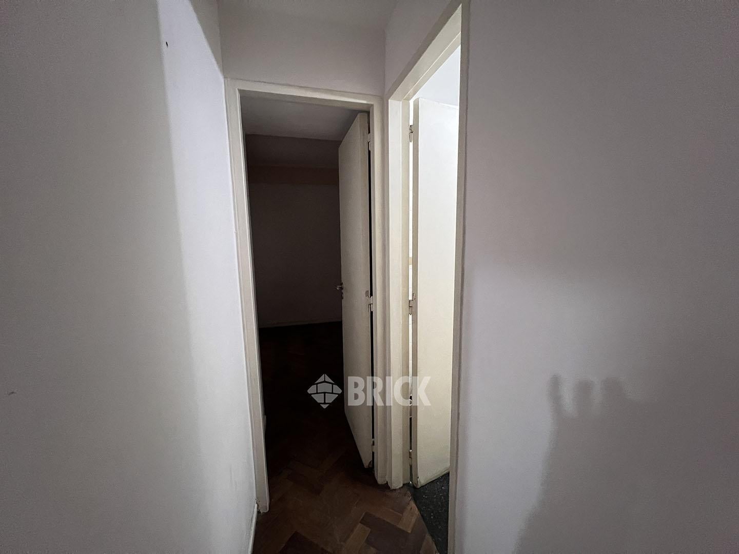 Foto de SEMIP EN AZCUENAGA AL 1200 - 37 M2 IMPECABLE APTO PROFESIONAL BAÑO Y COCINA COMPLETOS, imagen 5