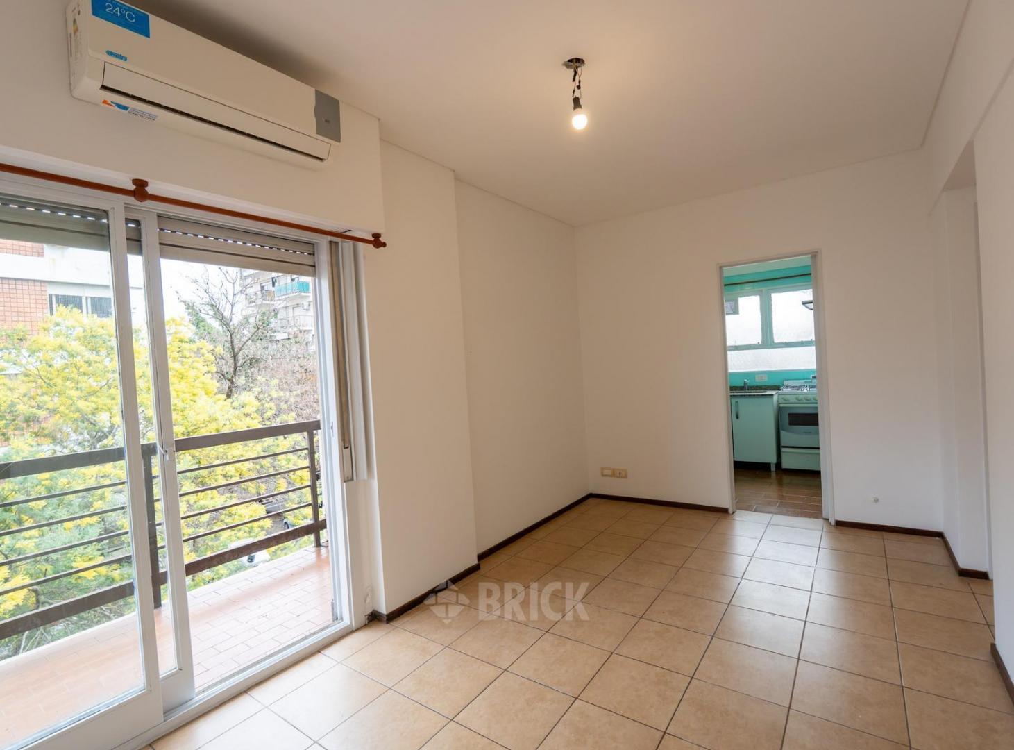 Foto de MORELOS AL 600 - T/AL FRENTE EN ESQUINA 36 M2 IMPEC BALCON T/SOL APTO, imagen 3