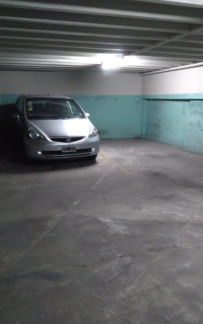 Foto de (EN BLOCK) 2 COCHERAS FIJAS CUBIERTAS EN CHARCAS AL 3100 - 13 M2 CADA, imagen 1