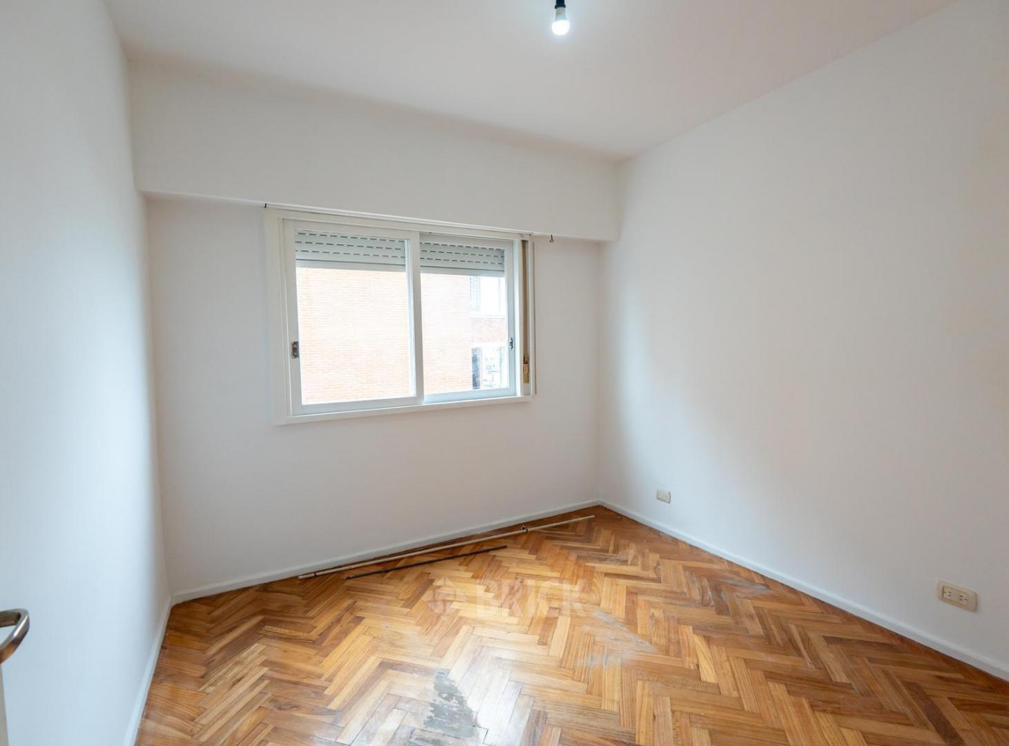 Foto de AV. AVELLANEDA AL 1800 - IMPECABLE BALCON TODO SOL, imagen 3