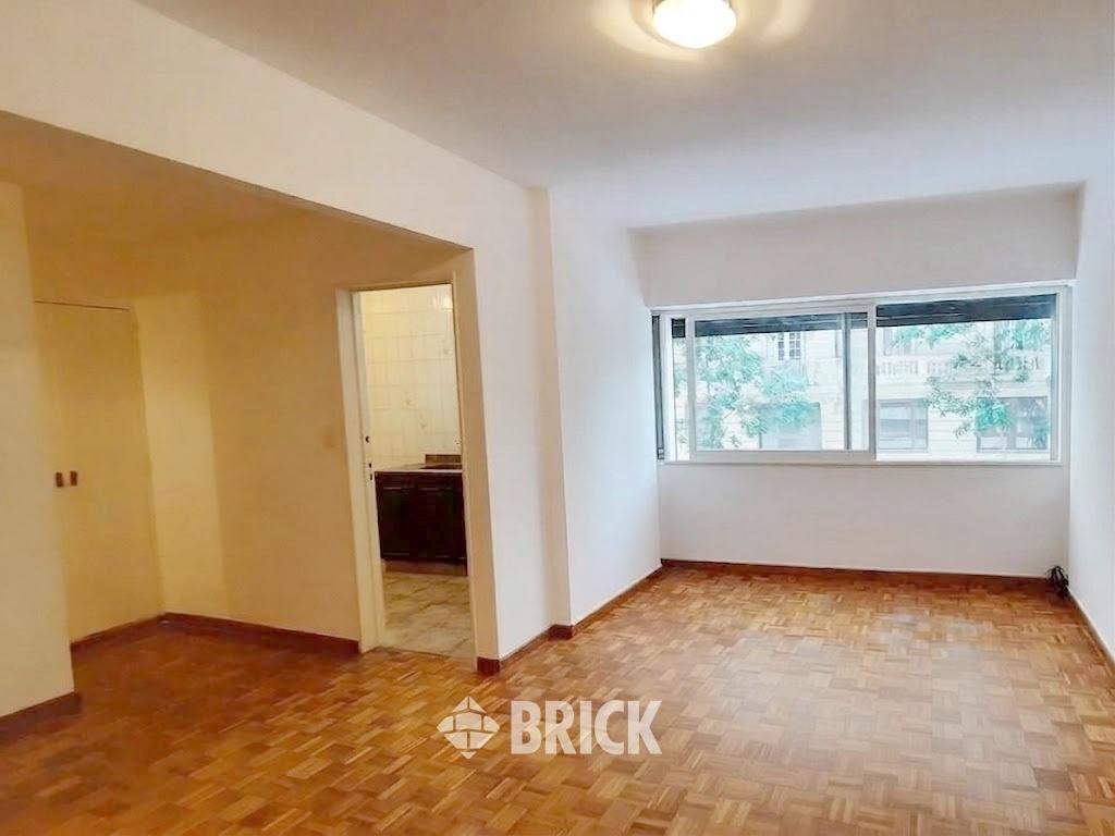 Foto de ESMERALDA Y AV. DEL LIBERTADOR - FRENTE 32 M2 IMPECABLE TODO SOL BAÑO Y, imagen 4