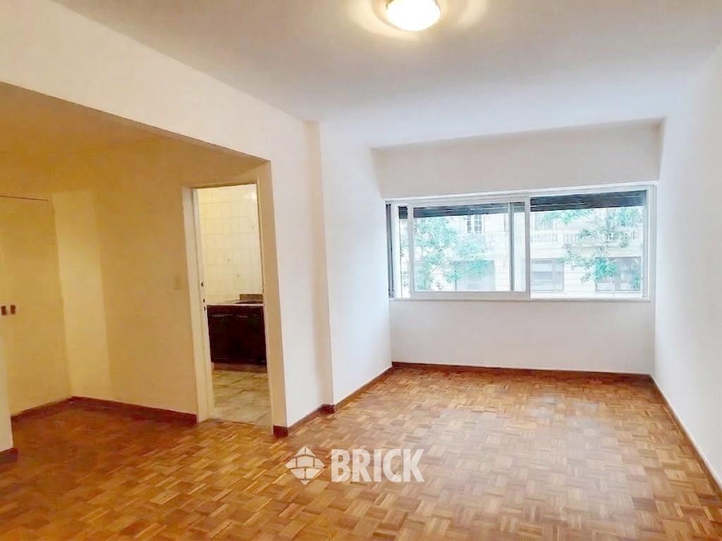 Foto de ESMERALDA Y AV. DEL LIBERTADOR - FRENTE 32 M2 IMPECABLE TODO SOL BAÑO Y, imagen 2