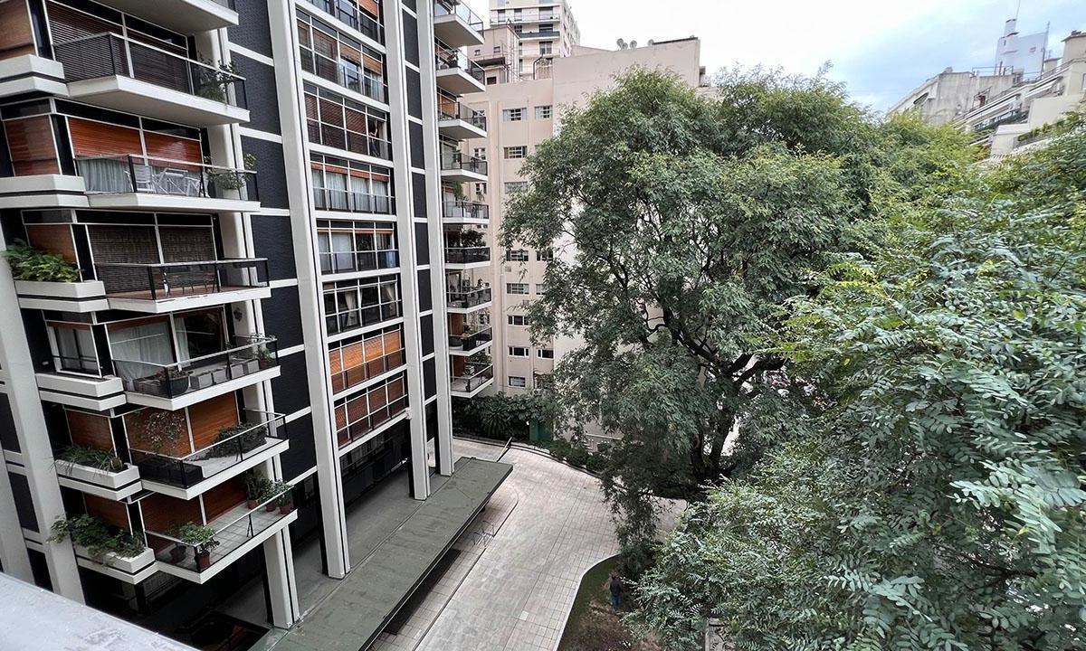 Av Alvear y Parera,3 Cocheras Fijas, Arq. Mario Roberto Alvarez. 3