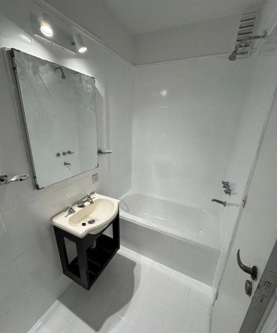 Mono-ambiente Dividido! Baño completo. 4