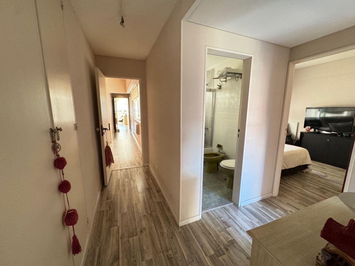 Foto de Balcón Aterrazado con Sol, 3 Dormitorios (Principal en Suite), imagen 1