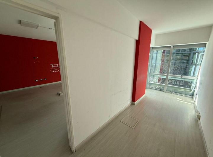 Oficina 125 m2 - Amplia y luminosa - San Telmo 4