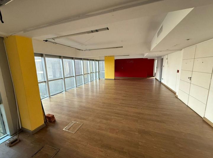 Oficina 125 m2 - Amplia y luminosa - San Telmo 2
