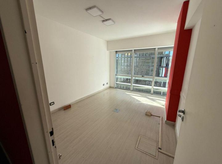 Oficina 125 m2 - Amplia y luminosa - San Telmo 3