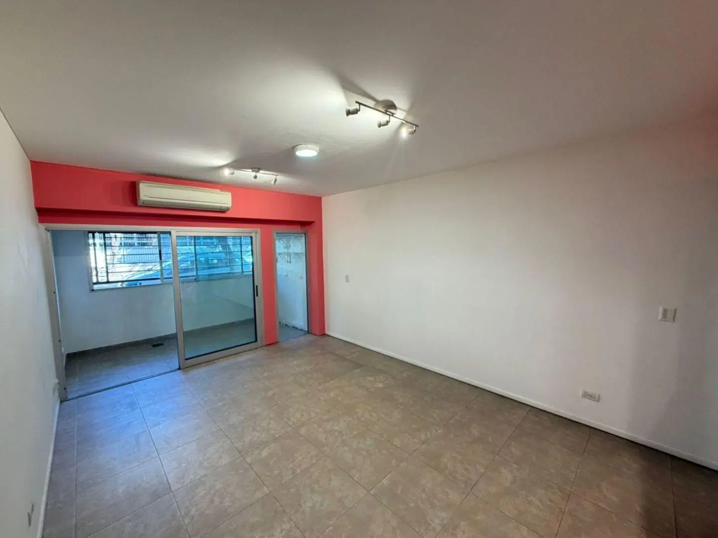2 AMBIENTES C/PATIO, seguridad, GYM, SUM y Pileta!! 1