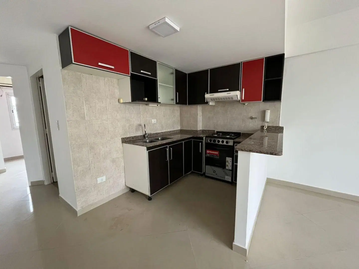 Amplio dos ambientes con balcón en Villa Santa Rita 2