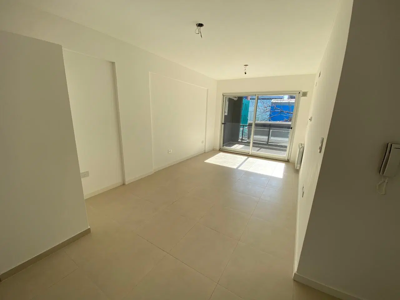 Hermoso 3 amb al frente 2 baños completos 1