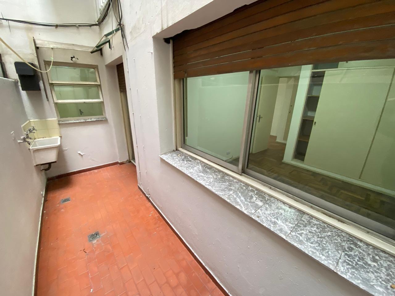 2 ambientes c/ Patio