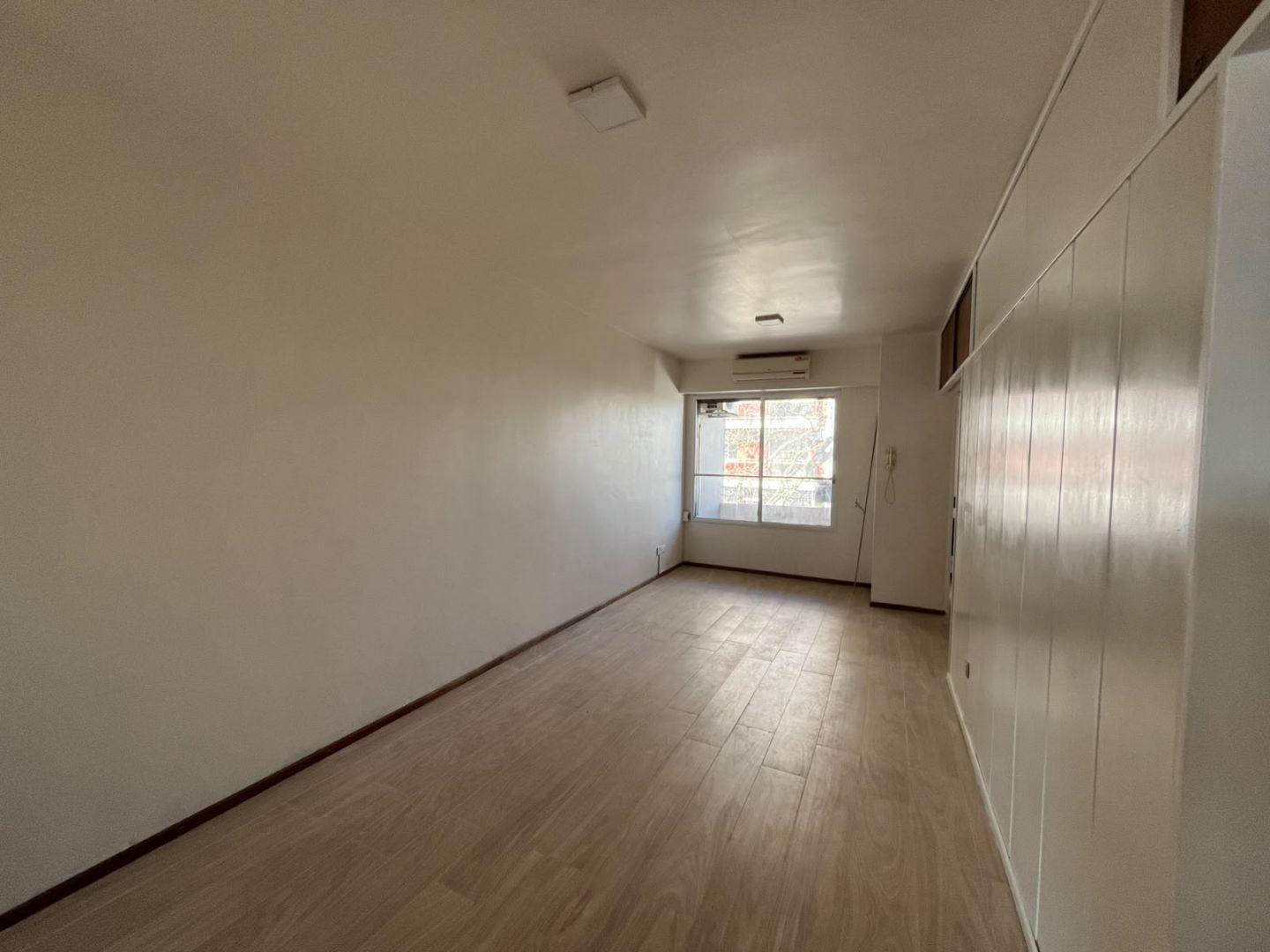 Foto de Hermoso 2 ambientes en pleno devoto!!, imagen 1
