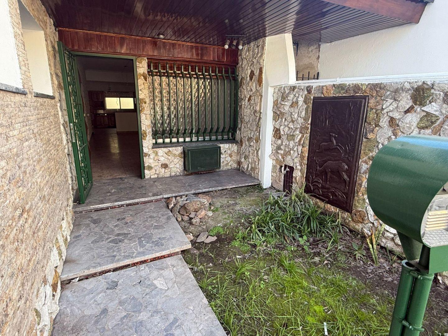 Casa de 3 ambientes sin expensas!