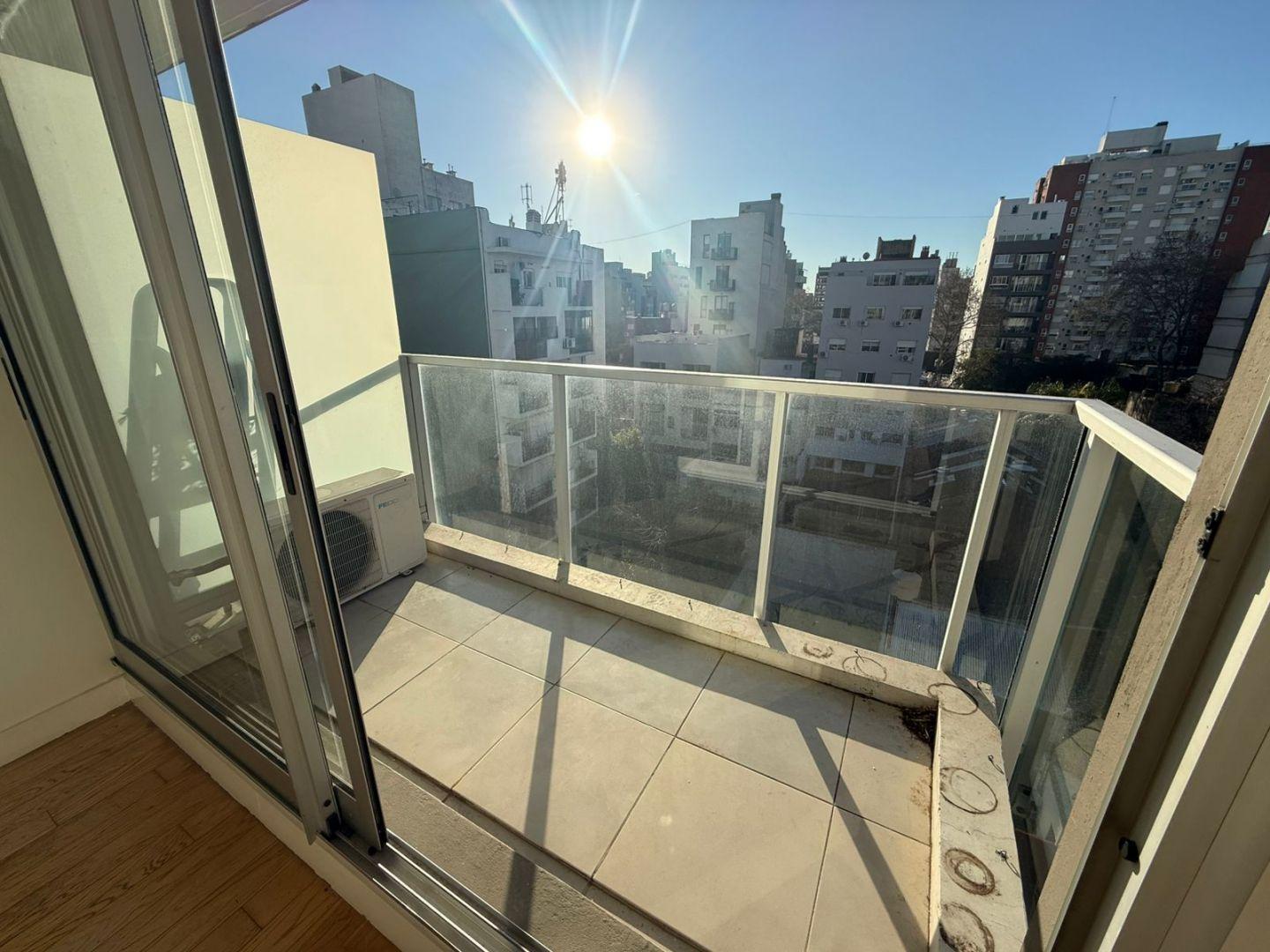 Foto de Hermoso departamento con balcon al contrafrente!, imagen 2