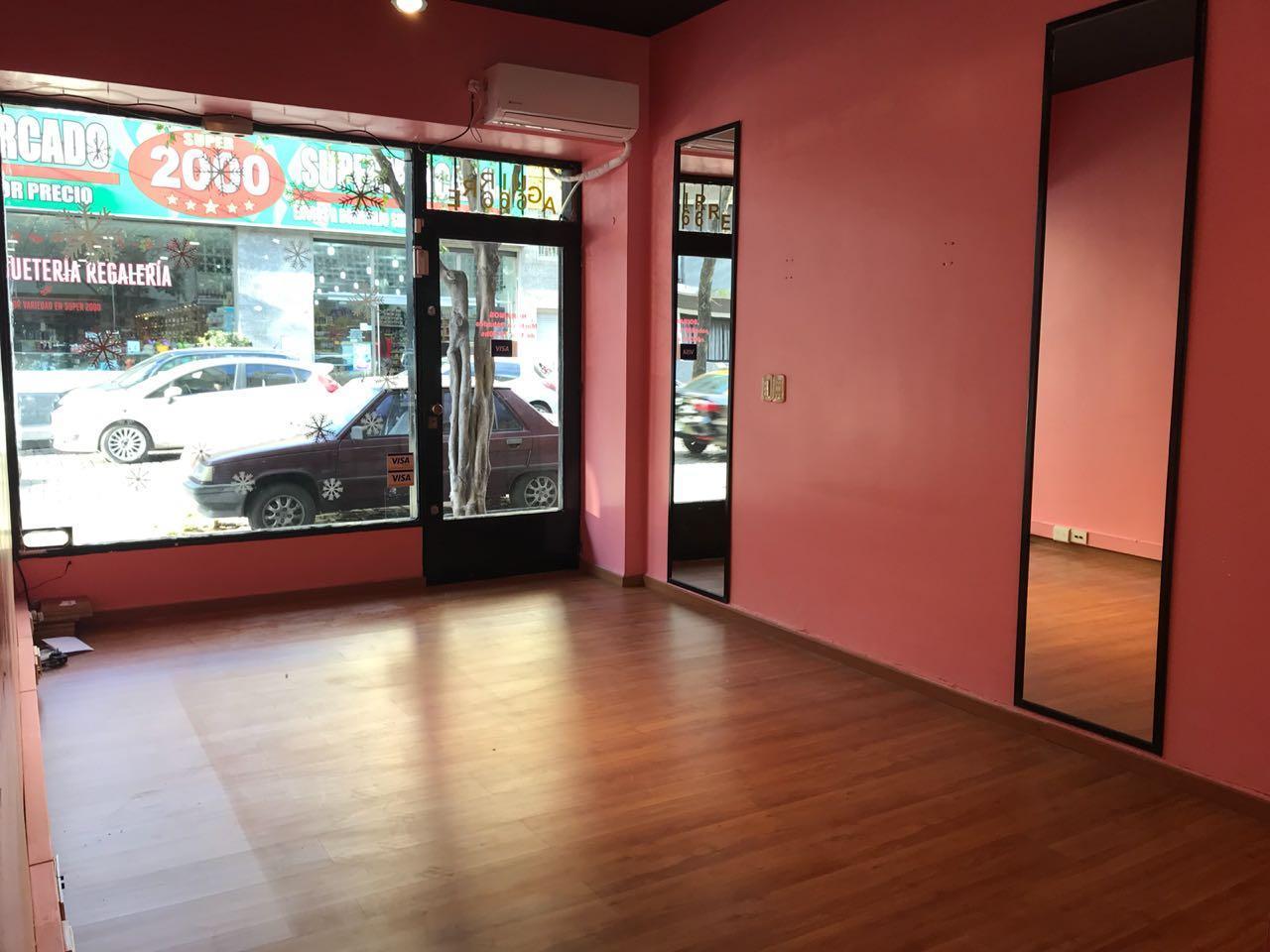 Foto de Local 24 m2 en VIlla Crespo - Zona Outlets, imagen 3