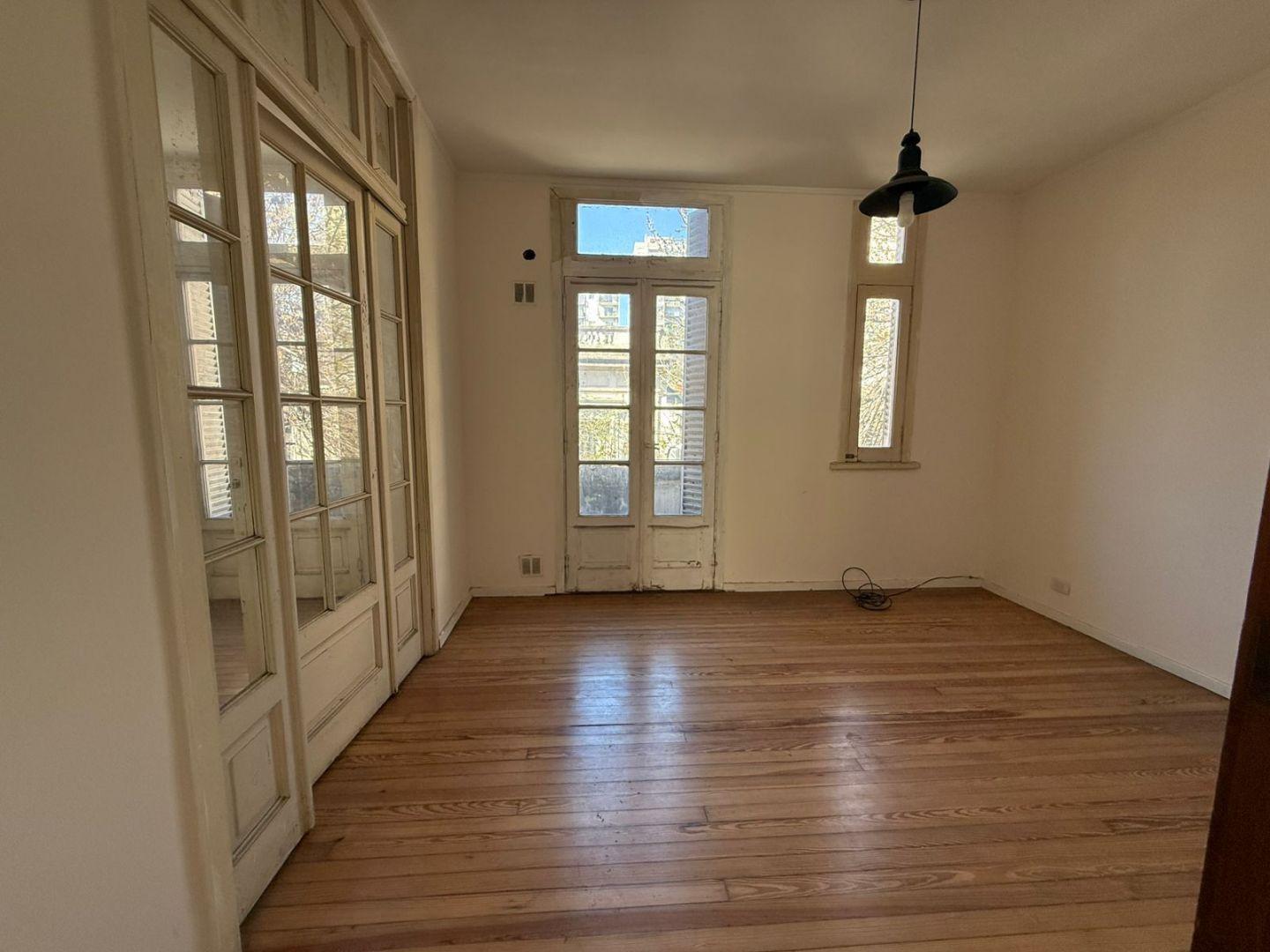 Foto de Hermoso departamento de estilo en Flores!, imagen 2