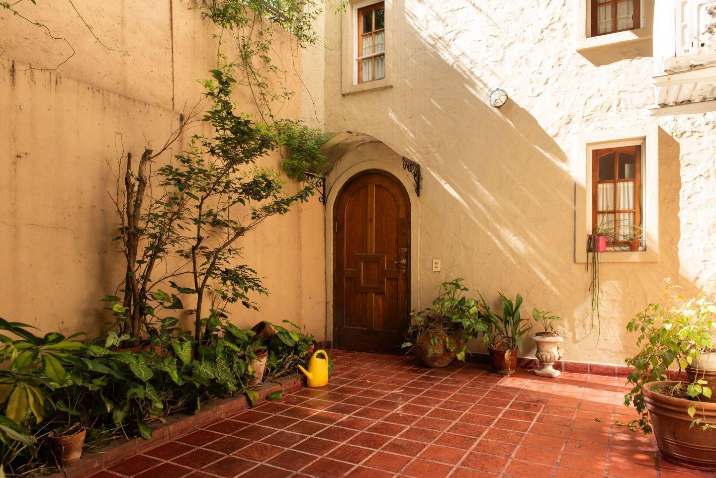 Foto de Hermoso PH 4 ambientes con patio y dos baños, imagen 3