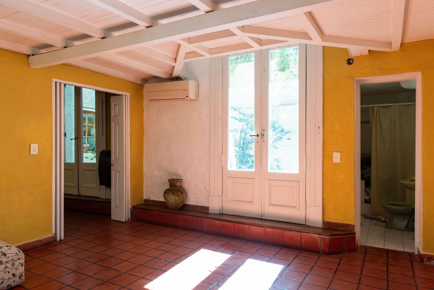 Foto de Hermoso PH 4 ambientes con patio y dos baños, imagen 3