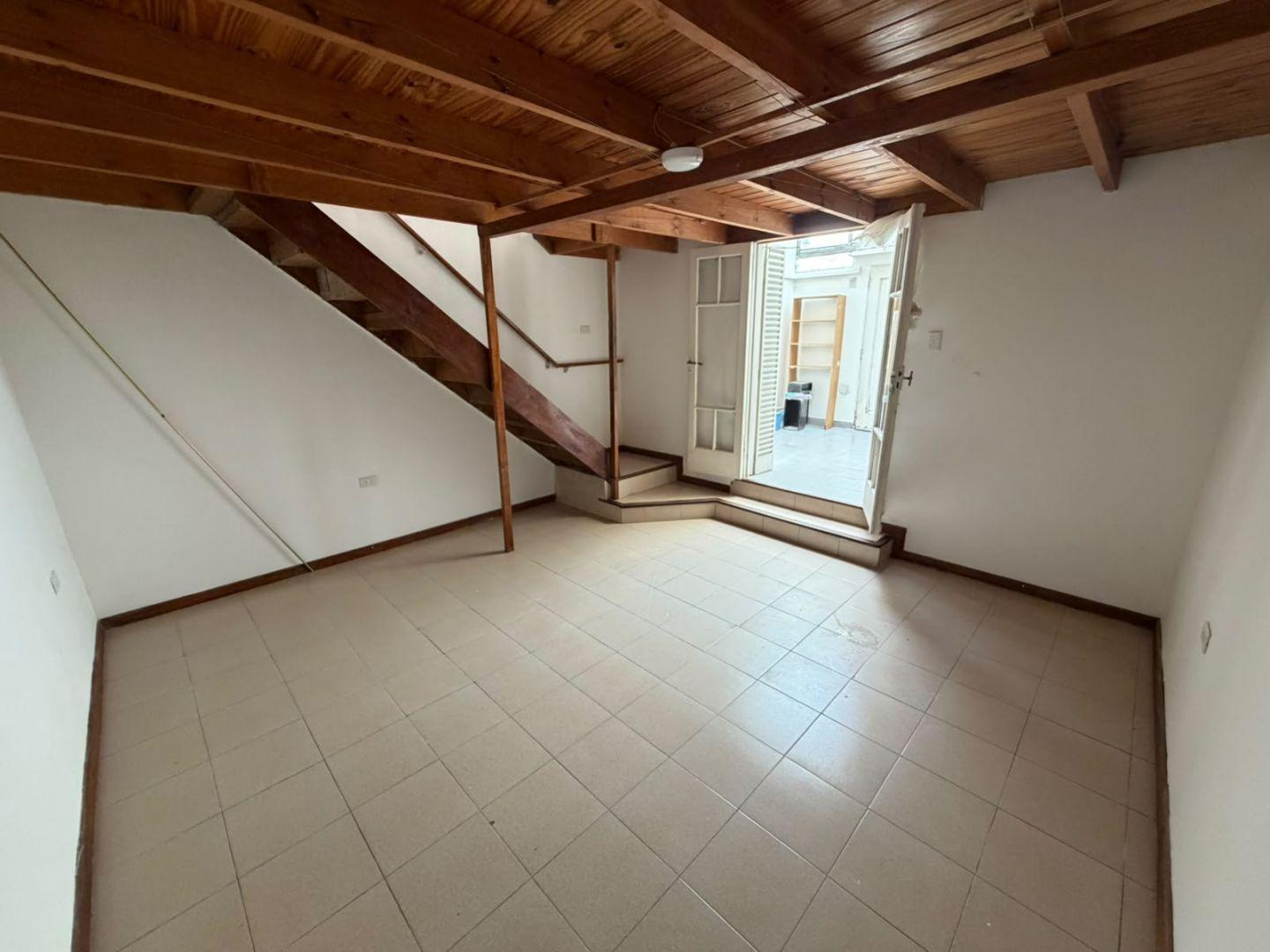 Foto de PH 2 Ambientes patio y terraza - Villa Crespo, imagen 2