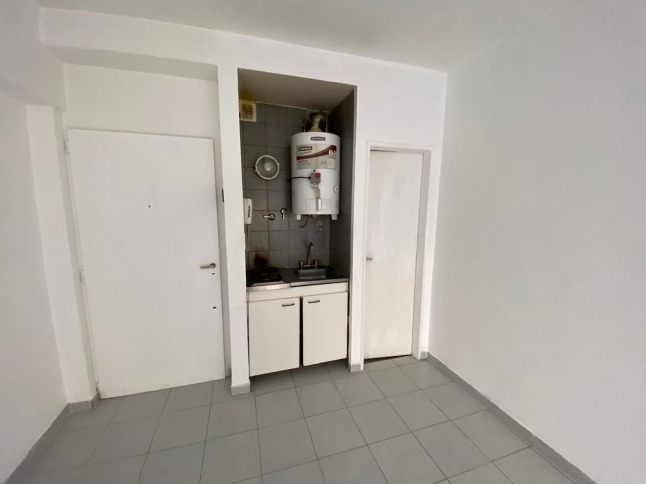 Foto de Monoambiente con balcón apto profesional en Coghlan, imagen 4
