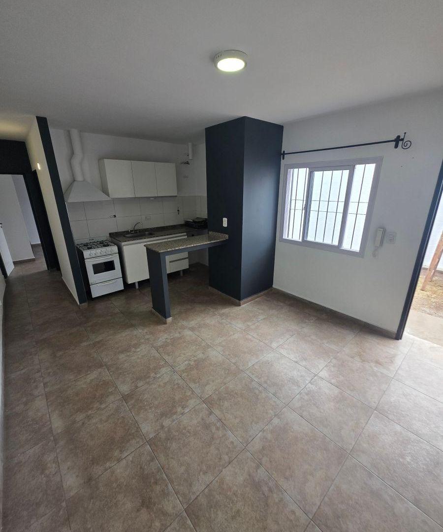 Foto de Se alquila departamento en La colonia junin, imagen 1