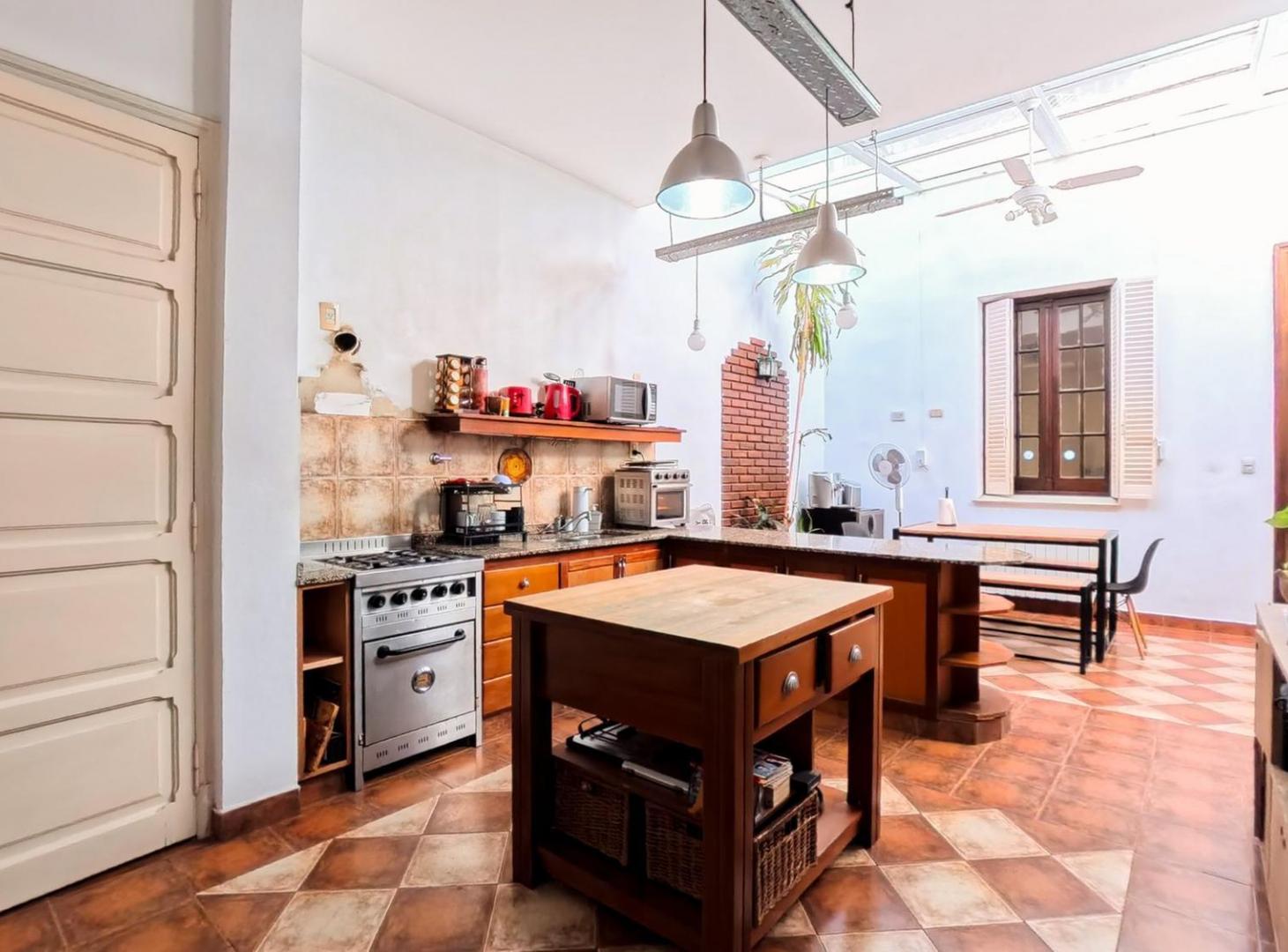 Foto de Caballito Casa 6 ambientes con cochera, imagen 3