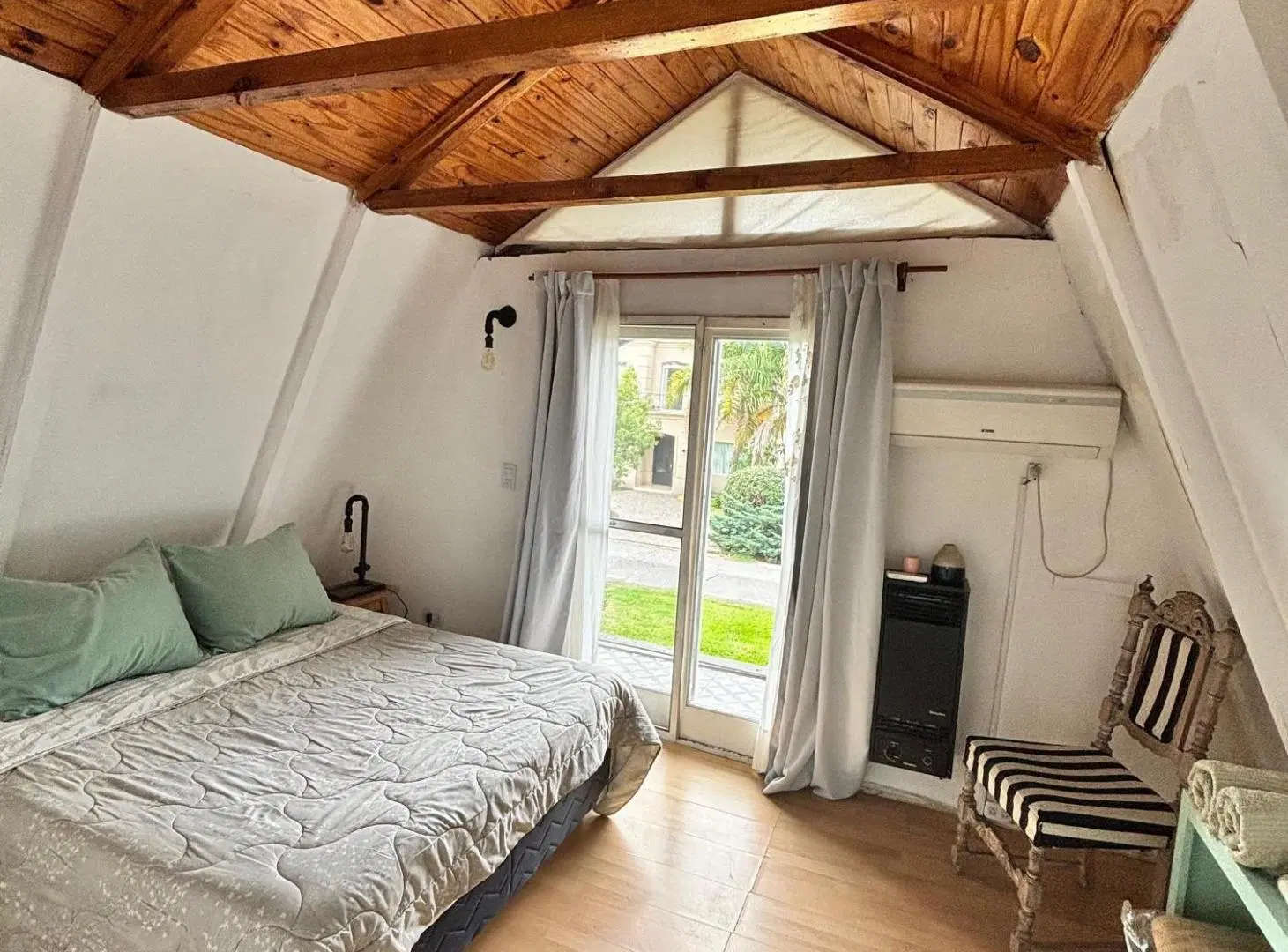 IMPECABLE CASA ESTILO ALPINA TOTALMENTE RECICLADA 4