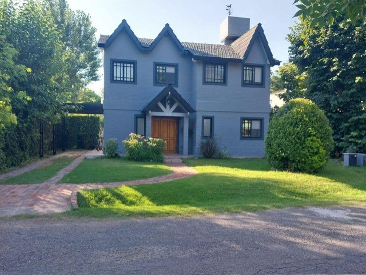 Foto de EL BOSQUE COUNTRY CLUB HERMOSA CASA SOBRE 1 LOTE 3 DORM STE PILETA, imagen 5
