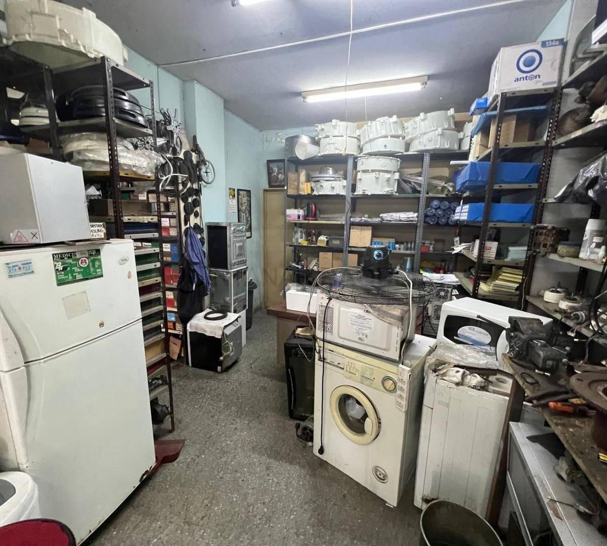 Venta de Local en Pompeya 2