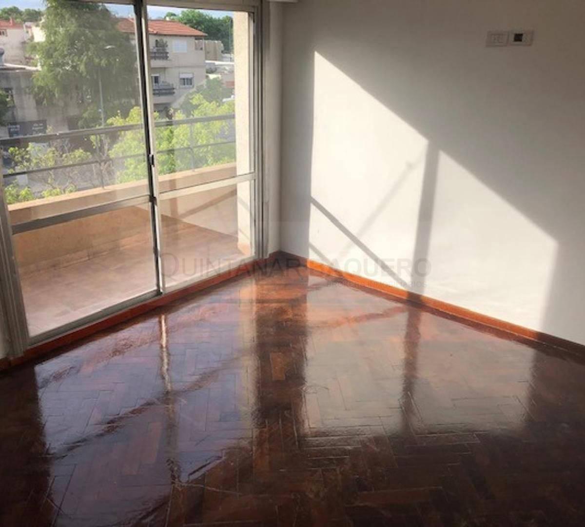 Venta de 5 Departamentos y Galpón en Block en Pompeya 1