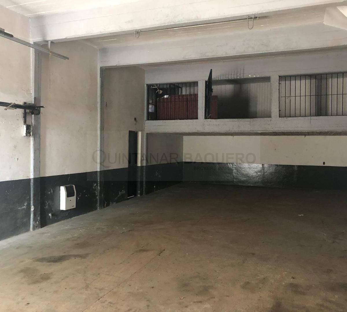 Venta de 5 Departamentos y Galpón en Block en Pompeya 5