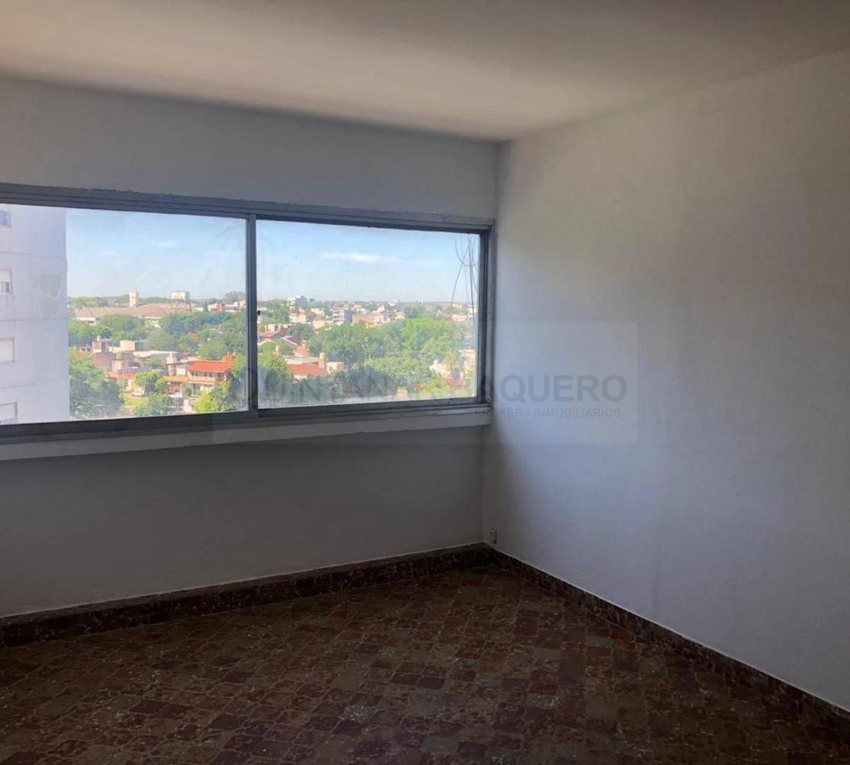 Venta de Departamento de 3 Ambientes en Lugano 3
