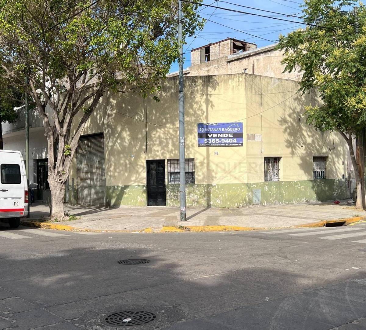 Venta de Galpon con Vivienda en Pompeya 3